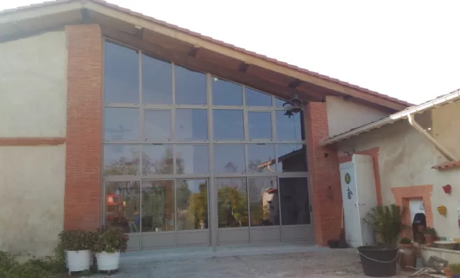 Installation de façade vitrée en aluminium à Montauban par ALU PROJECT