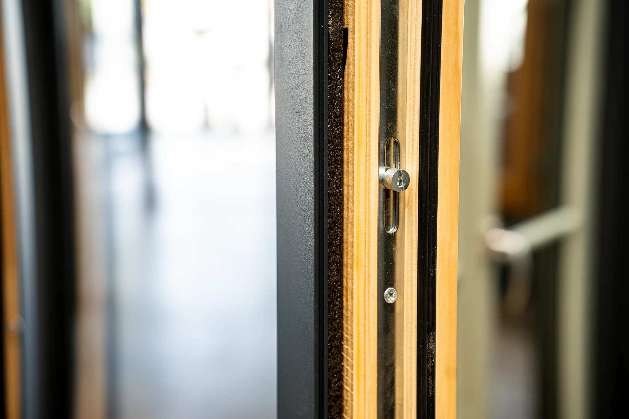 Portes et fenêtres présentés dans le showroom ALU PROJECT à Nègrepelisse — vue 16