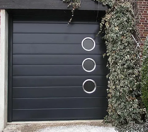 Portail aluminium et porte de garage